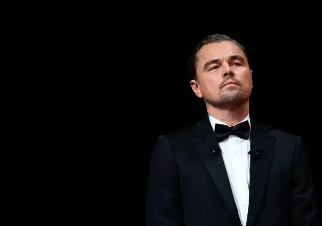 Durante sus vacaciones en Espa�a, Leonardo DiCaprio fue retenido en la puerta de un conocido boliche de Ibiza por la Polic�a local.
