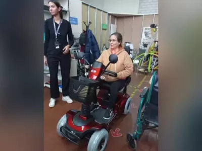 Gloria Mu�oz, la beneficiaria del scooter.