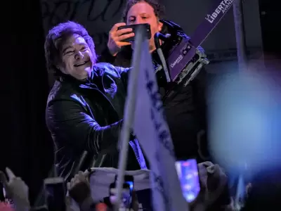 Apertura del acto con Milei y la motosierra