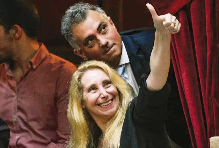 Sebasti�n Pareja y Karina Milei.