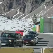 Cerraron el Paso Cristo Redentor: cientos de veh�culos quedaron varados