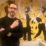Adrián Lacroix: el mago que conquistó a David Copperfield llega con NOMAD