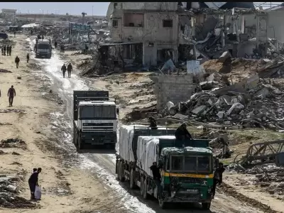 El enclave ha ca�do en la tragedia humanitaria casi total y el grupo extremista es igual de responsable que su enemigo.