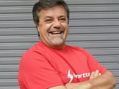 Caruso Lombardi acus� a Gimnasia de coimear a un �rbitro.