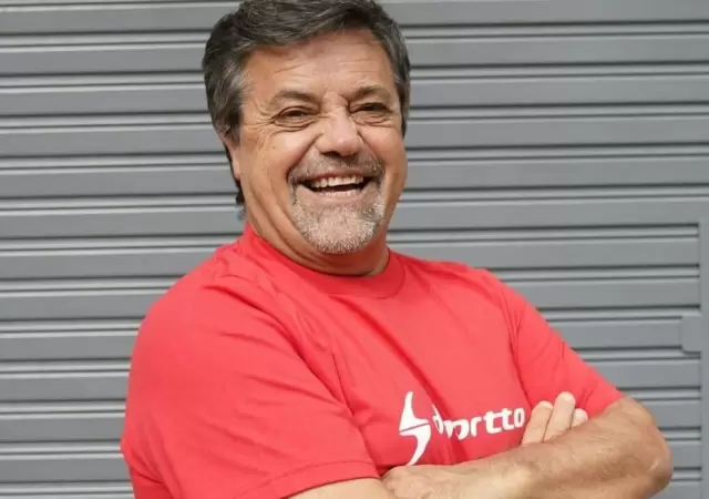 Caruso Lombardi acus� a Gimnasia de coimear a un �rbitro.