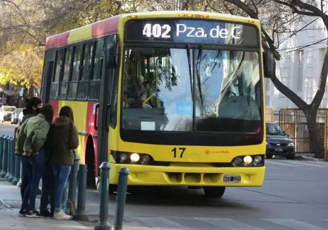 Mendoza cuenta con un sistema de transporte urbano muy peculiar: ahora se puede pagar en forma virtual.