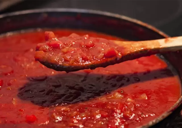 Salsa de tomate.