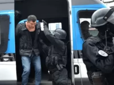 El acusado es trasladado a sede judicial para un interrogatorio. (Foto: gentileza Todo Jujuy)