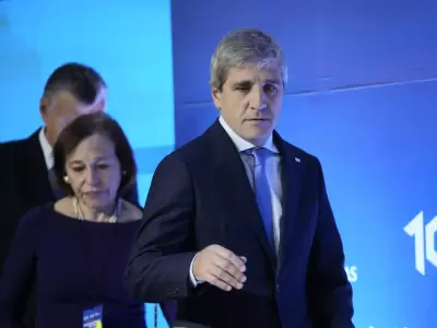 Luis Caputo.