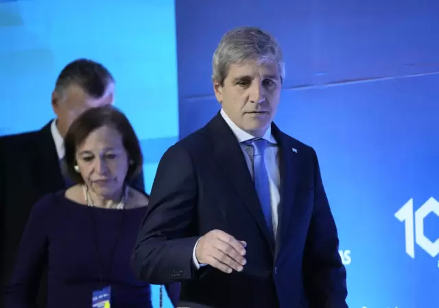 Luis Caputo.