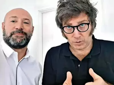 Diego Spagnuolo, el hombre sindicado como responsable de las coimas, junto al presidente Javier Milei.