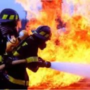 En Lavalle, un voraz incendio destruy� totalmente las instalaciones de una carpinter�a