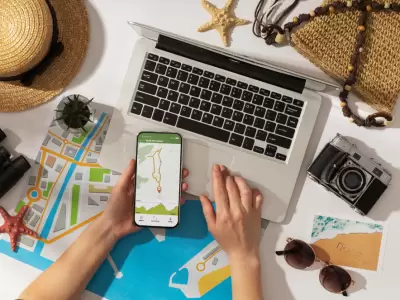 Comprar un viaje en internet o en una agencia tradicional no es lo mismo.