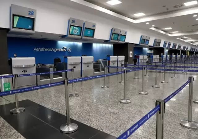 Otro paro de controladores a�reos