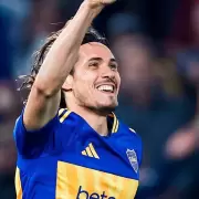 El emotivo gesto de Riquelme con Cavani despu�s de cortar su mala racha en Boca