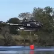Video: helic�ptero se estrell� mientras buscaba agua durante incendio forestal
