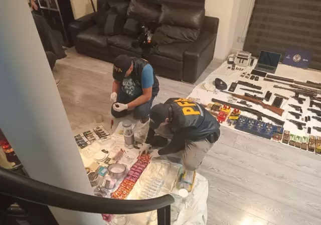 El narco de San Justo: hac�a Tusi y �xtasis y escond�a una ametralladora de Gendarmer�a. Gentileza de im�genes: PFA.