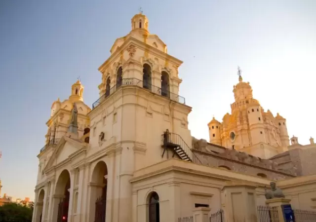 La Catedral de la ciudad de C�rdoba recibi� una amenaza de bomba/
