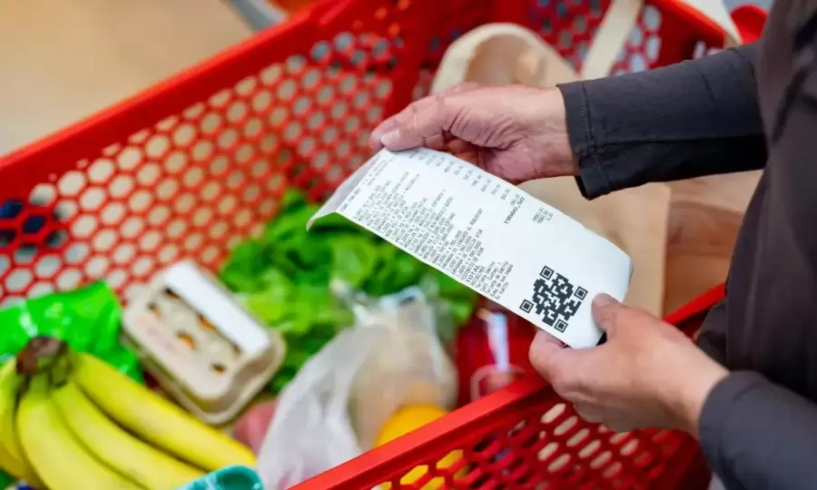 "Desde diciembre del a�o pasado se hace un trabajo para cambiar el 'gasto de los hogares', y adaptarse a los nuevos niveles de consumo" (C. Montiel)