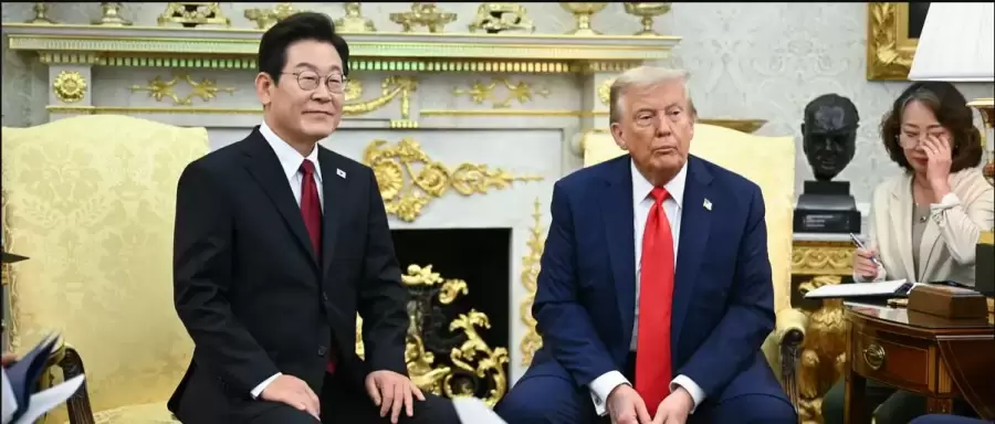 El l�der surcoreano elogi� efusivamente al magnate y le pidi� una pol�tica de distensi�n con Pyongyang.