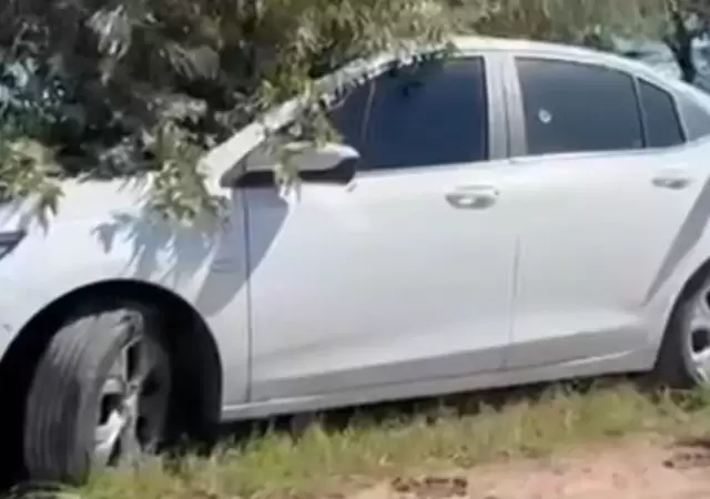 El autom�vil donde hallaron dos cuerpos. (Foto: web)
