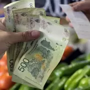 La situaci�n econ�mica es complicada por las turbulencias pol�ticas, seg�n un especialista