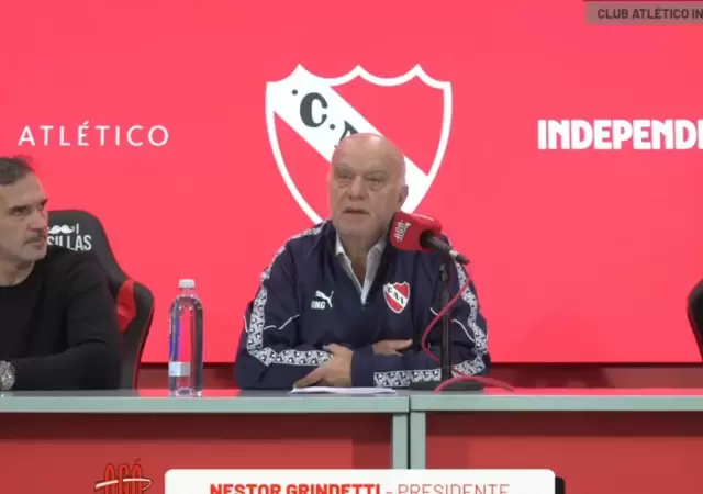 Grindetti en conferencia de prensa.