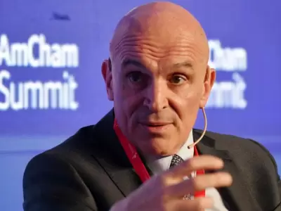 "No tienen capacidad de discutir ideas y proyectos, por eso recurren a la violencia f�sica" (J. L. Espert)
