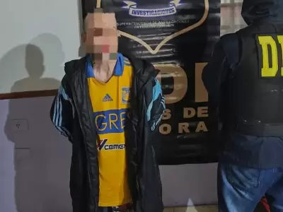 El sujeto fue detenido en su casa de Parque Bar�n. All� encontraron coca�na, marihuana, armas de fuego y un auto robado.