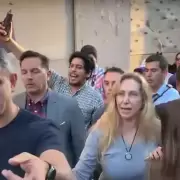 Incidentes en el cierre libertario de Corrientes con Karina Milei y Mart�n Menem