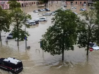 El paradisiaco norte de la pen�nsula est� asolado por un fen�meno con abundante descarga de agua.