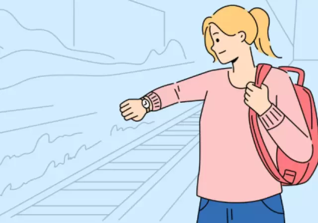 Mujer ansiosa mirando la hora mientras espera el transporte p�blico para ir a trabajar.
