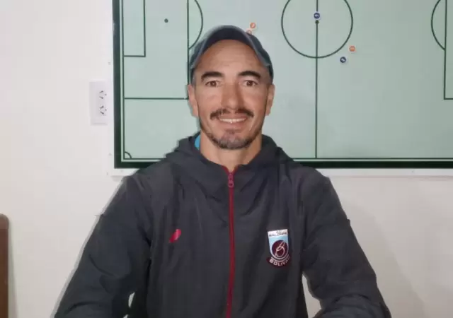 Jos� Maxwell, entrenador y fundador de Comunidad futbolera.