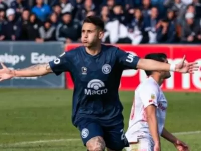 Fern�ndez anot� el 2-1 para la Lepra.