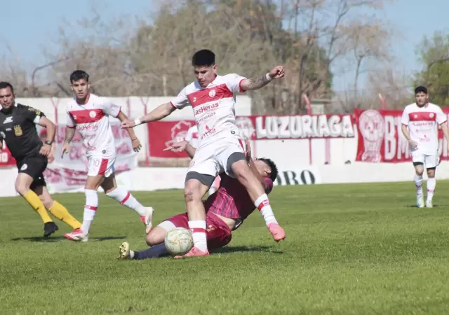 Dura derrota de Hurac�n como local
