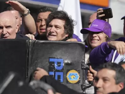 El mandatario ya fue agredido en una caravana en Lomas de Zamora. (Foto: web)