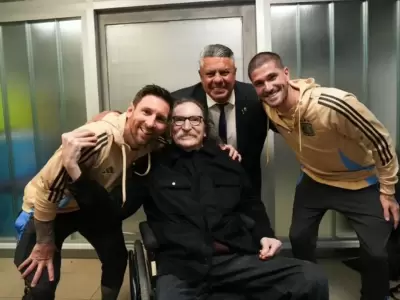 Leo Messi, Charly Garc�a, Rodrigo de Paul y Claudio Chiqui Tapia.