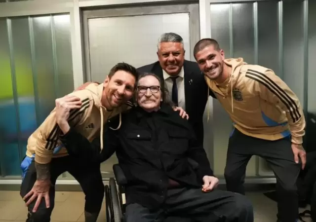 Leo Messi, Charly Garc�a, Rodrigo de Paul y Claudio Chiqui Tapia.