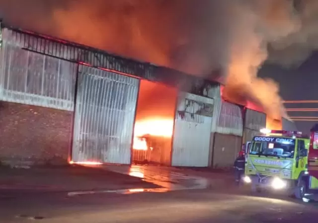 Incendio en la feria de Guaymall�n/ Fuente: Cuenta de X de Mat�as Pascualetti