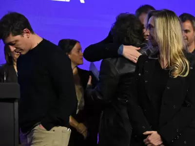 Santiago Caputo, Javier Milei y Karina Milei.