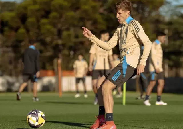 Santino Andino entren� con la Selecci�n Sub 20.