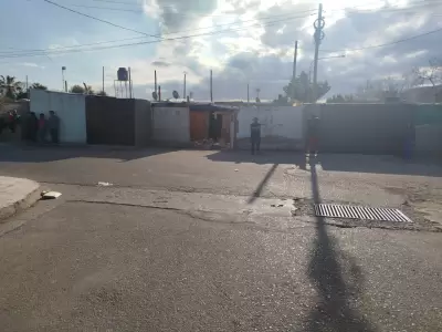 La pared de la vivienda se desplom� sobre la menor que se encontraba dentro de la casa. /