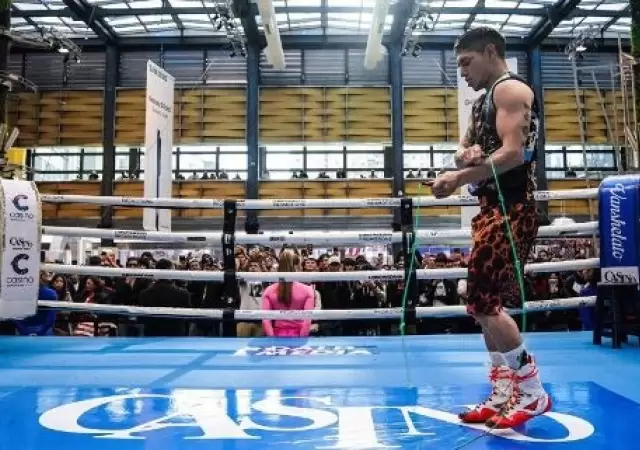 El Puma Mart�nez hizo un entrenamiento a puertas abiertas