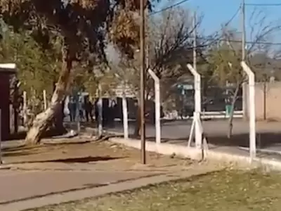 Adoelscente con un arma/ Fuente: Captura