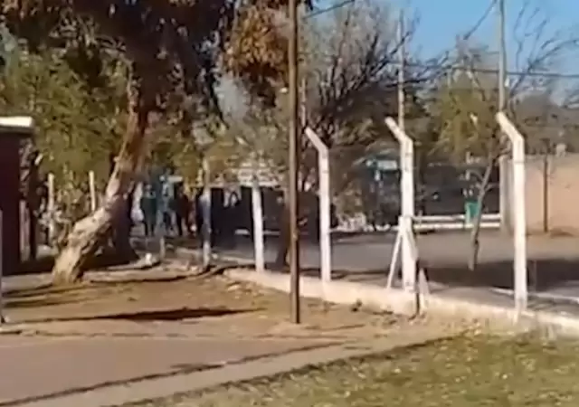 Adoelscente con un arma/ Fuente: Captura