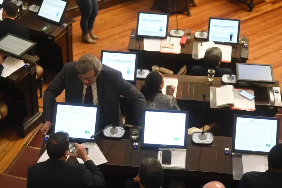 El proyecto del senador S�ez fue aprobado por unanimidad.