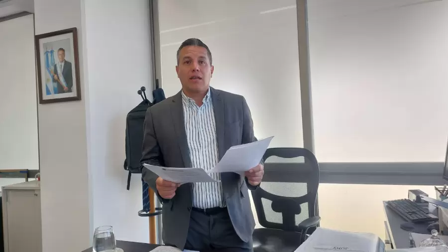 David S�ez, senador por la UCR, autor del proyecto.