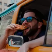 Pizzer�a sobre ruedas: un tour que te lleva a conocer la mejor pizza porte�a
