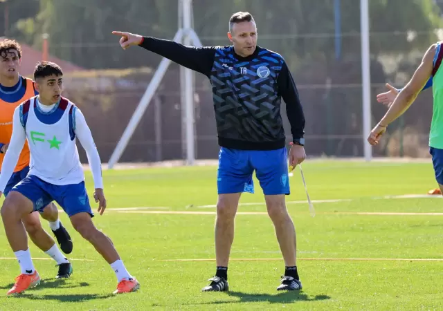 Walter Ribonetto, entrenador de Godoy Cruz. /