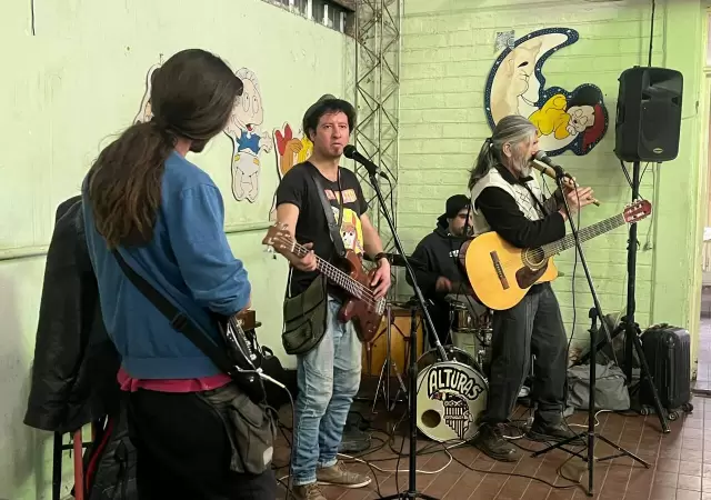 Mauco Cuello, es quien se ve en el centro.